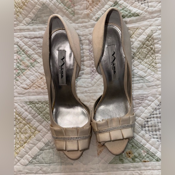 Nina Shoes - Nina New York Ivory Satin Rhinestone Bow Heels – Bridal Wedding Prom – Dyeable